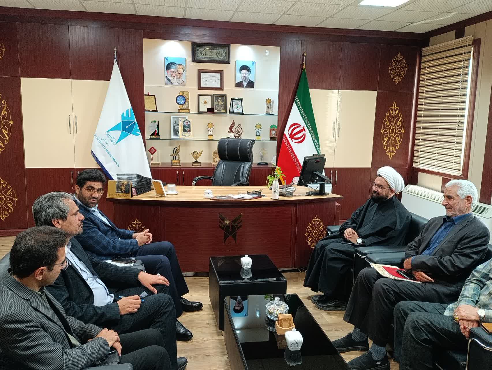 نشست مدیر ستاد اقامه نماز استان سمنان با رئیس دانشگاه آزاد اسلامی برگزار شد
