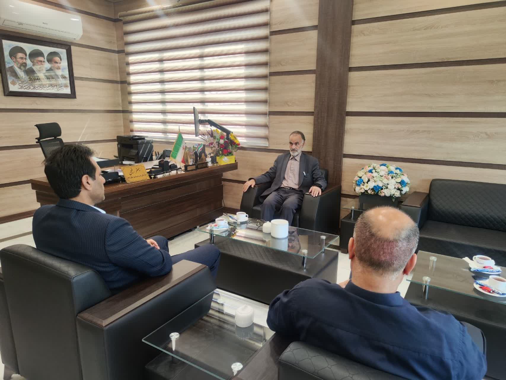 مدیر ستاد اقامه نماز استان ایلام با مدیرکل راه و شهرسازی استان دیدار کرد