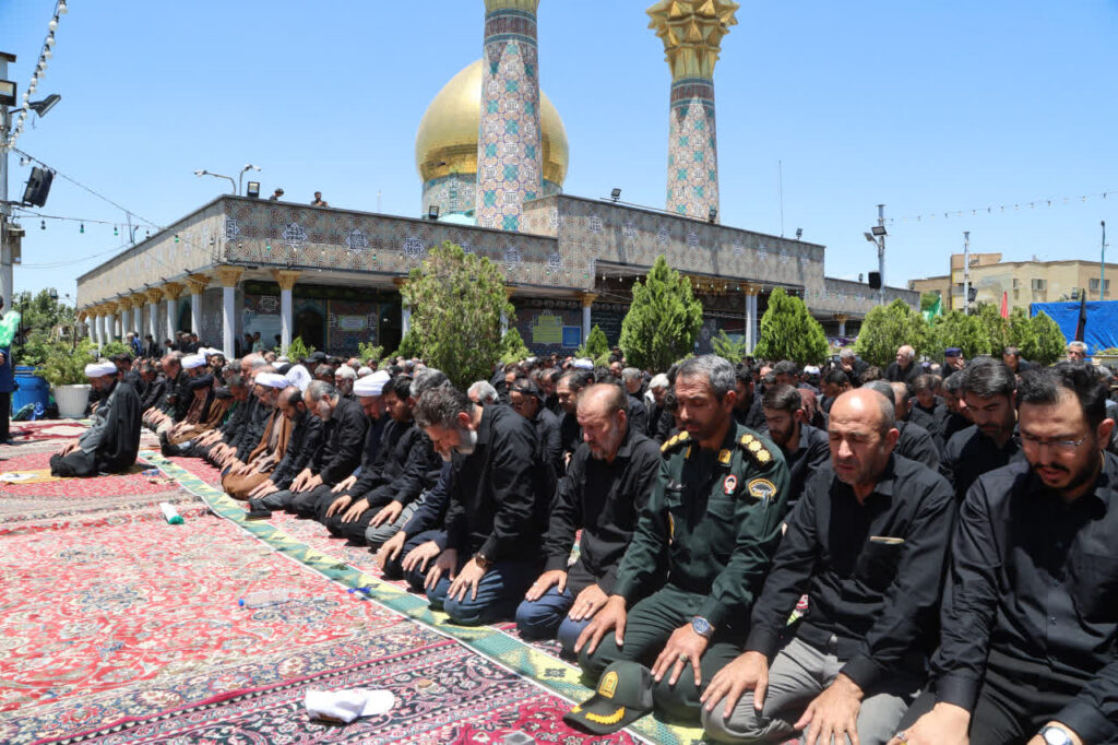 نماز جماعت باشکوه ظهر عاشورا در سرتاسر استان همدان