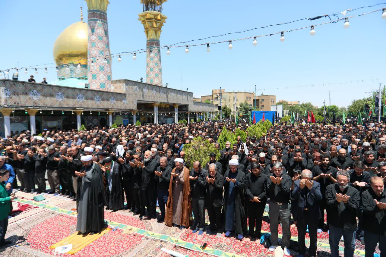 نماز جماعت باشکوه ظهر عاشورا در سرتاسر استان همدان