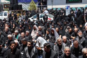 نهضت حسینی،نه تنها در میدان پیکار، که در محراب نماز نیز تجلی یافت