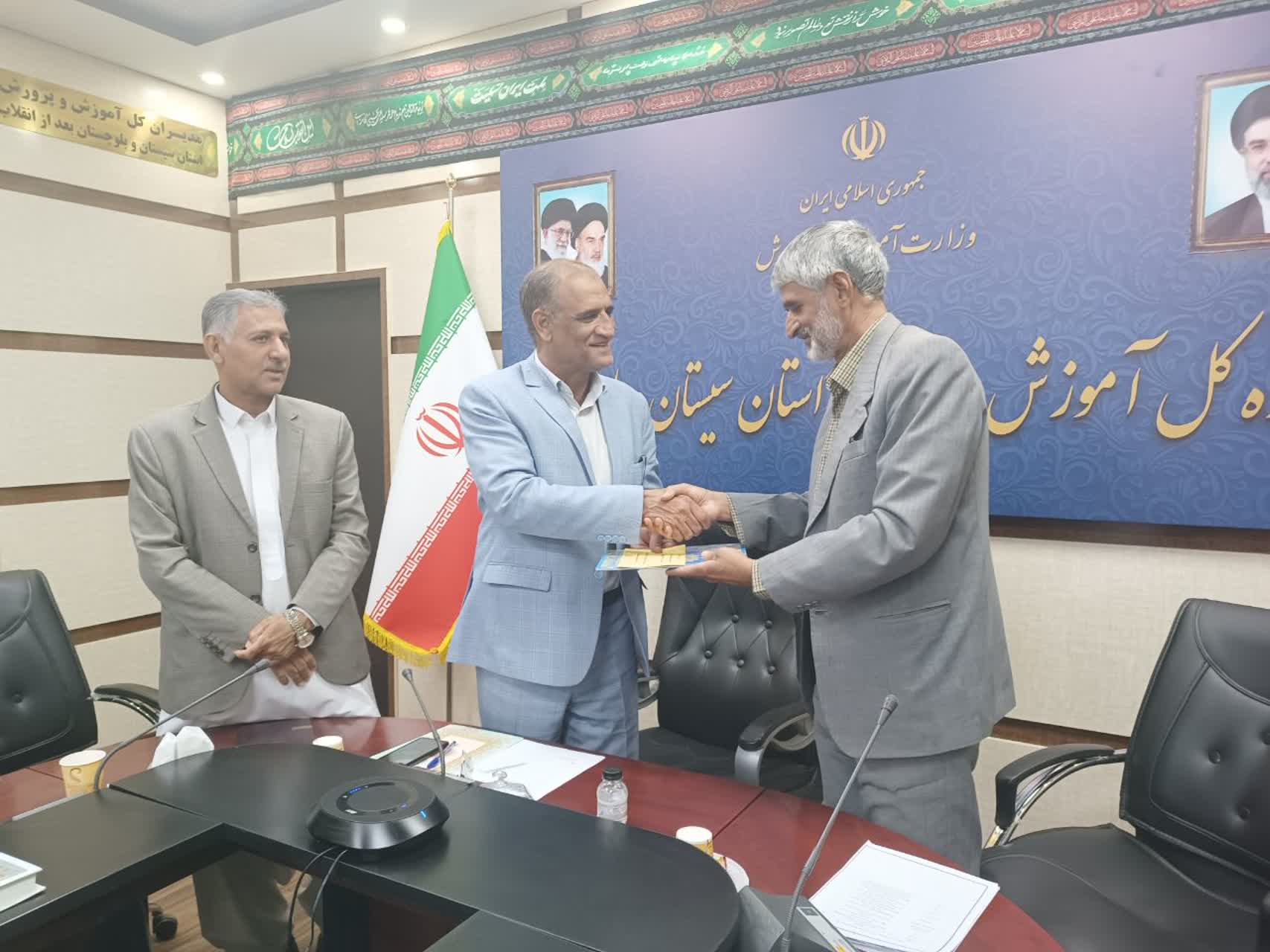 اولین جلسه شورای اقامه نماز آموزش و پرورش برگزار شد