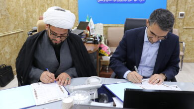 امضای تفاهمنامه اقامه نماز توسط حجتالاسلام چراغی