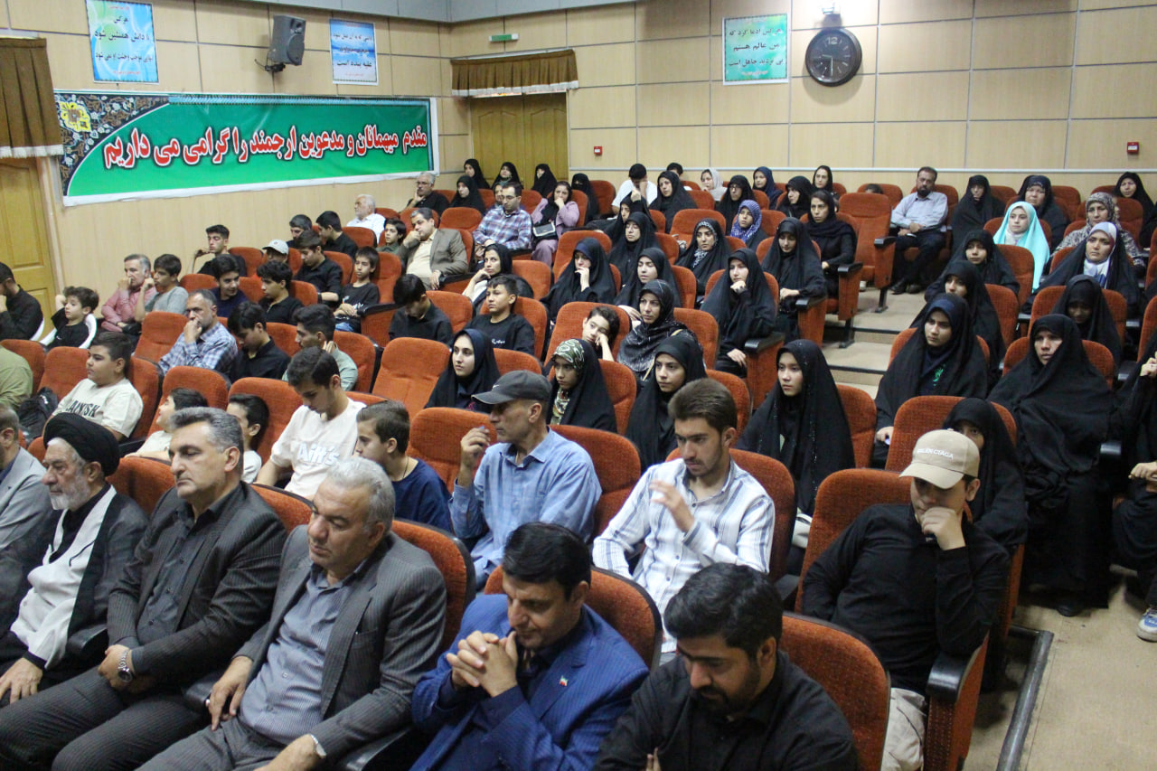 هفتمین اجلاس سراسری نماز دانشآموزی استان قزوین برگزار شد