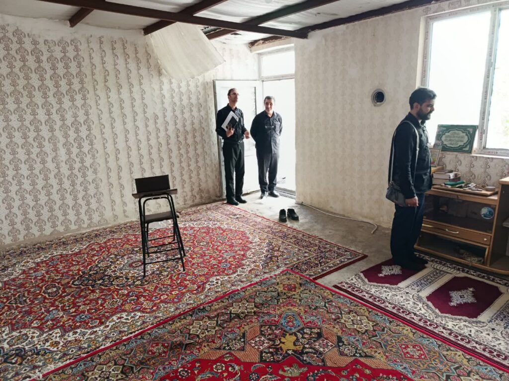 بازدید از نمازخانه های بین راهی محورهای زنجان به تبریز و زنجان به تهران