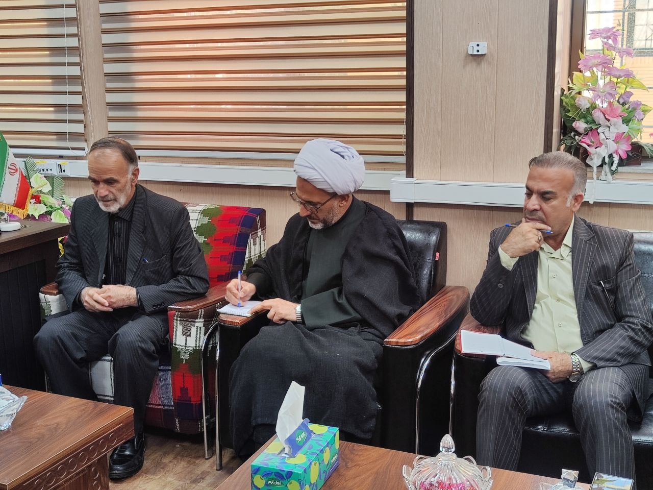 جلسه کارگروه بررسی وضعیت اماکن اقامه نماز راههای مواصلاتی استان ایلام