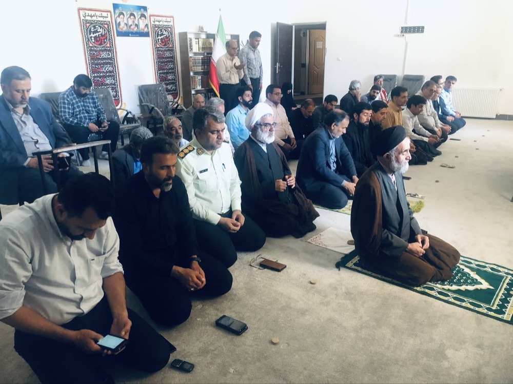 اقامه نماز وحدت بخش ادارات شهرستان رفسنجان