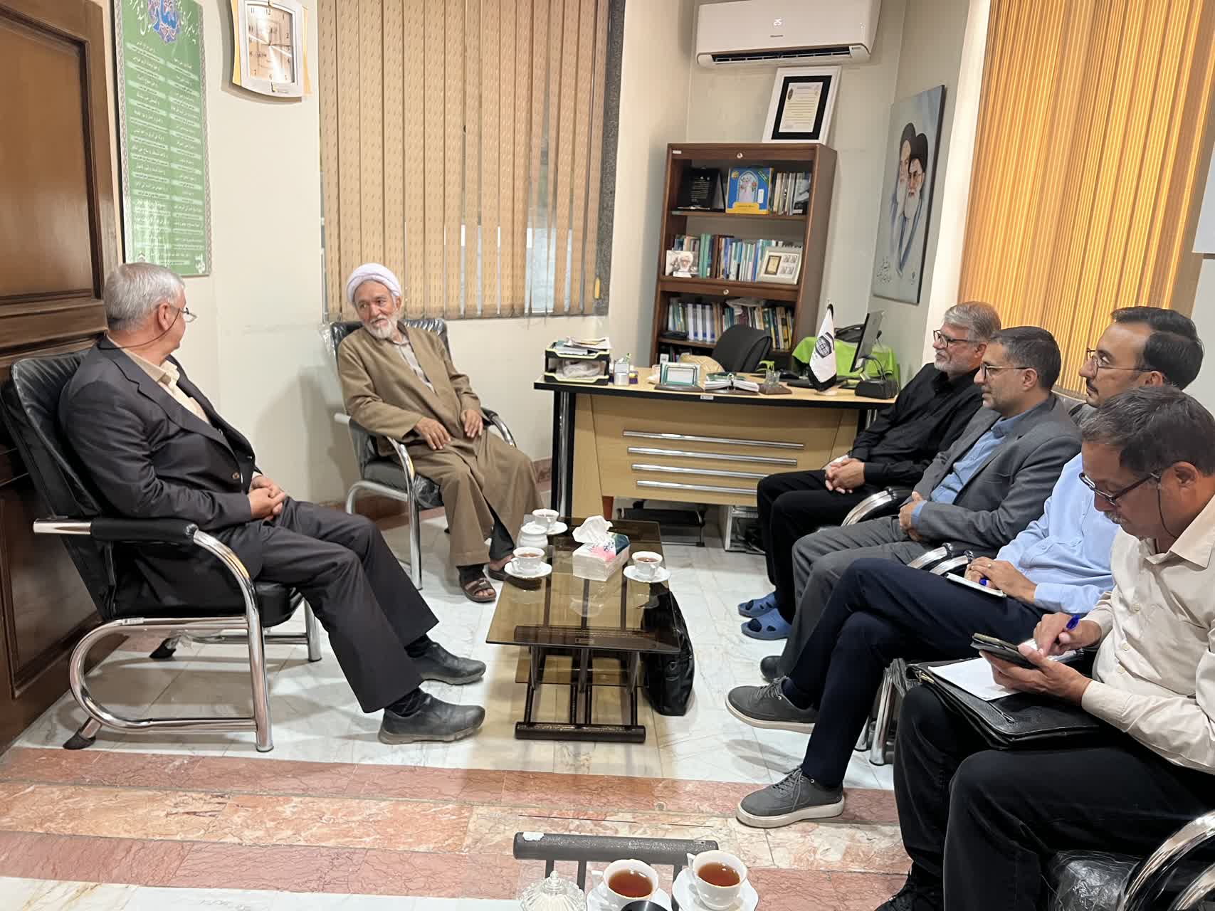 در راستای گسترش ترویج فرهنگ اقامه نماز مدیرعامل شرکت آب منطقه‌ ای با مدیر ستاد اقامه نماز استان دیدار کرد
