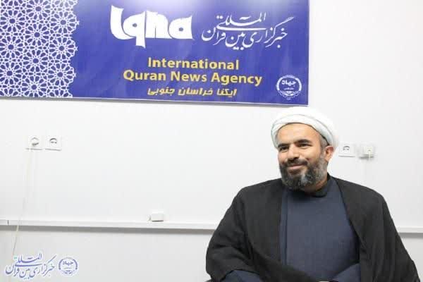 پژوهشگران با الهام از اندیشه رهبر شهید به میدان بیایند