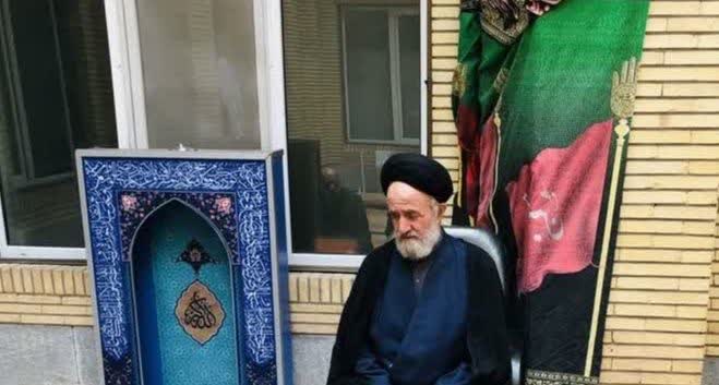 اقامه نماز وحدت بخش ادارات رفسنجان در اداره انتقال خون شهرستان