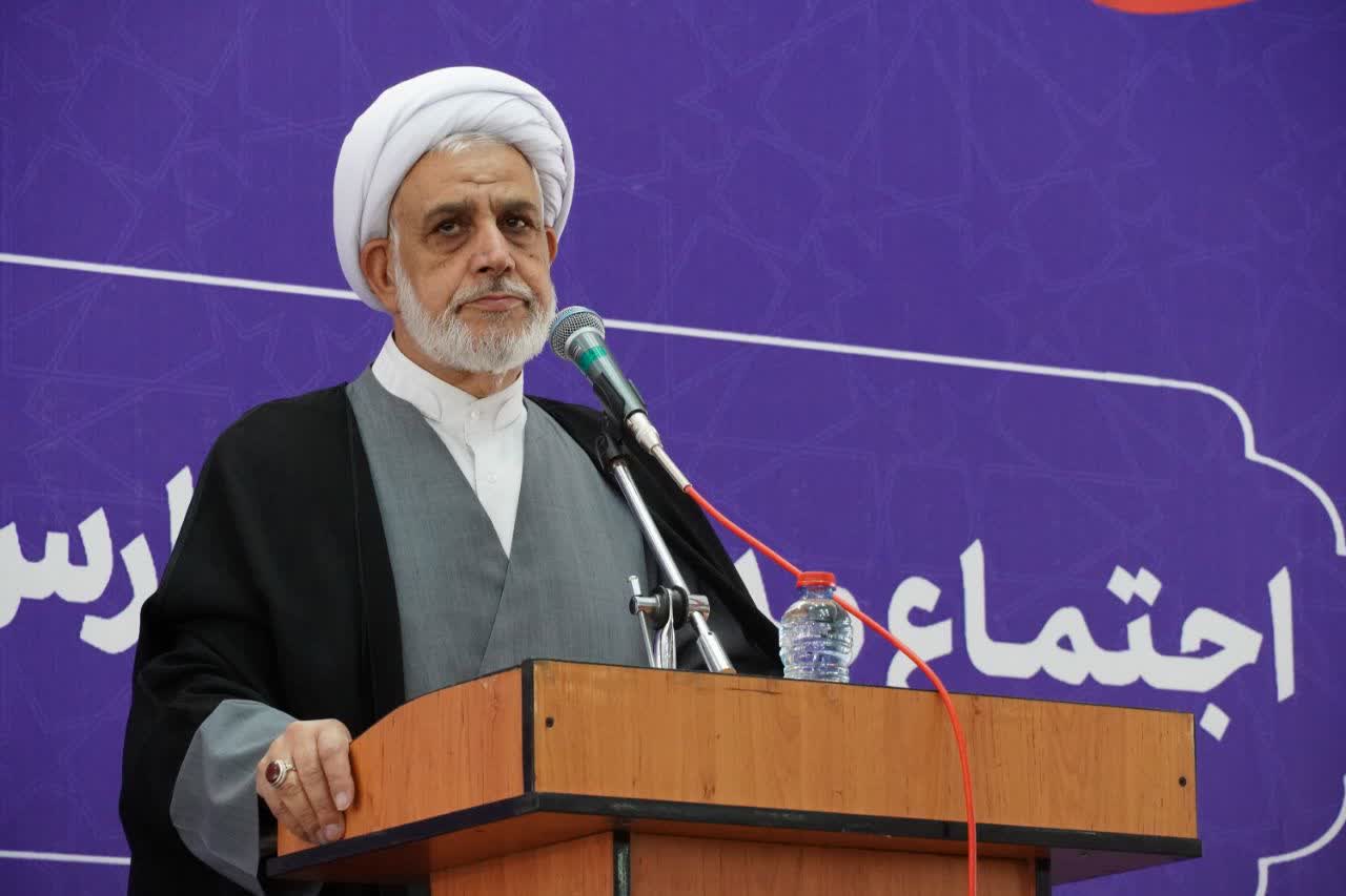 اجتماع مدیران مدارس نواحی یک و دو آموزش و پرورش در مصلی امام علی(ع)کرمان