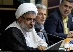 نشست فصلی دبیران اقامه نماز ادارات و دانشگاه‌های استان قم برگزار شد