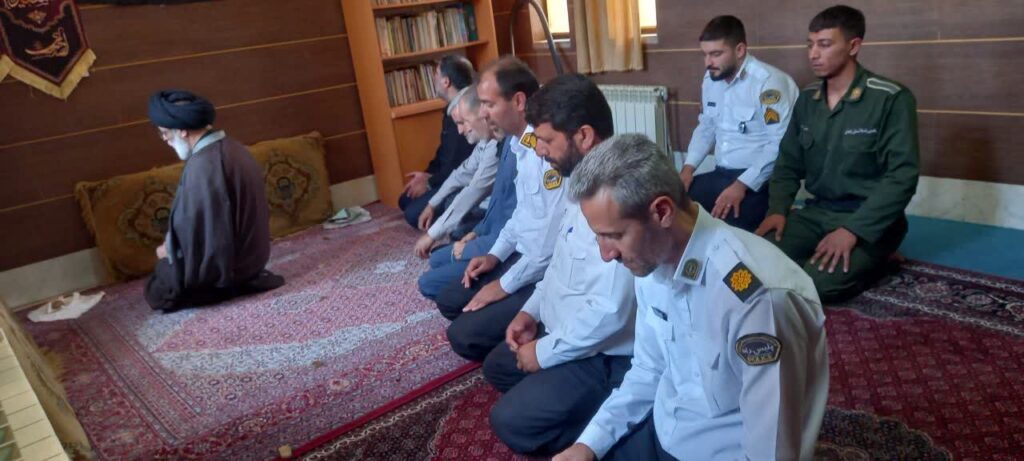 نشست فرهنگی با محوریت ترویج نماز در ستاد پلیس راه شهرستان خدابنده