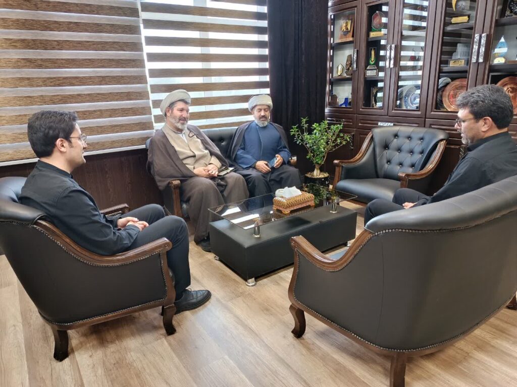 بازدید مدیر ستاد اقامه نماز زنجان از نماز جماعت دوایر دولتی