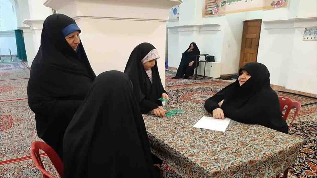 سخنرانی مدیر ستاداقامه نماز استان یزد پیش از خطبه های نماز جمعه به مناسبت دهه فرهنگی مساجد و توسعه و ترویج فرهنگ نماز