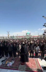نماز ظهر روز شهادت امام رضا (ع) در حرم مطهر رضوی اقامه شد