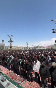 نماز ظهر روز شهادت امام رضا (ع) در حرم مطهر رضوی اقامه شد