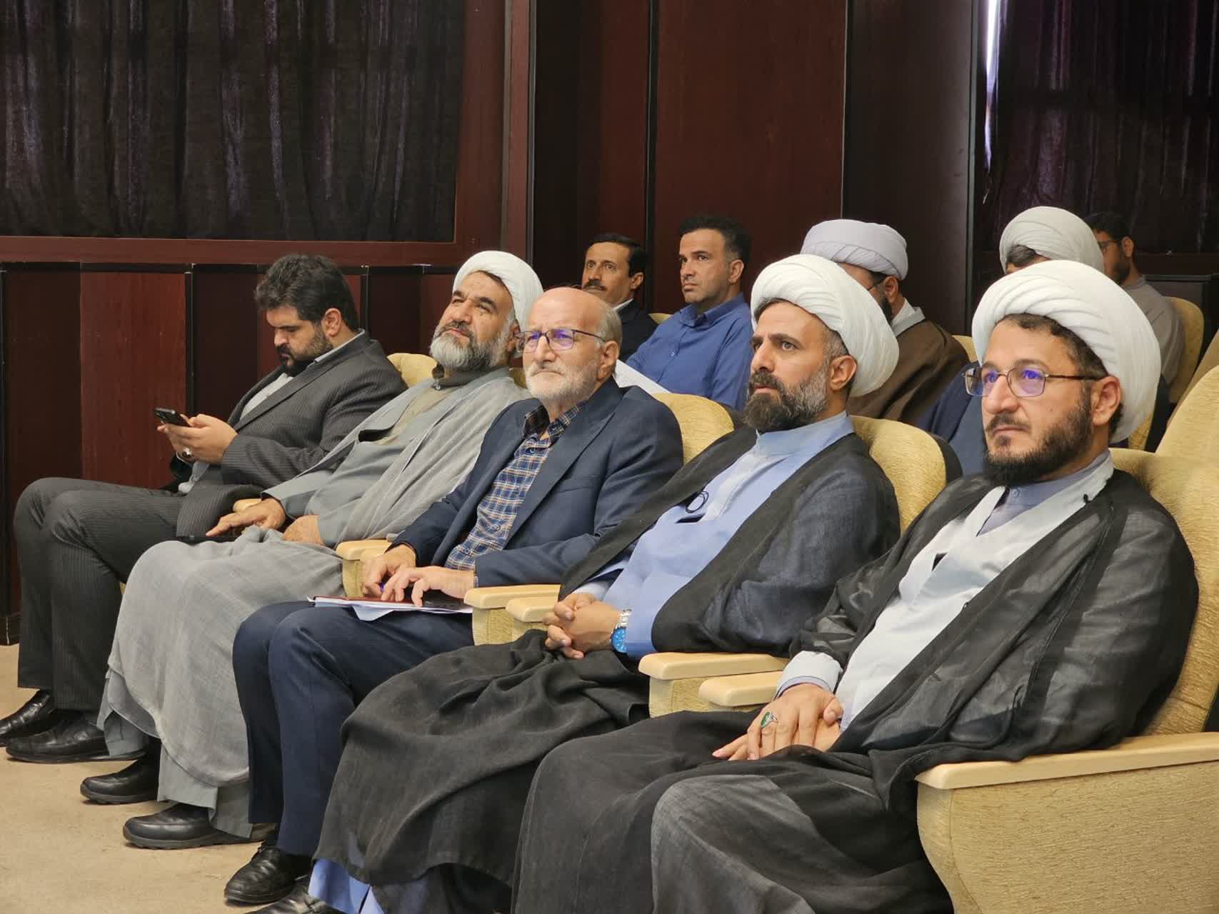 گردهمایی فصلی دبیران شورای اقامه نماز دستگاههای اجرایی کردستان برگزار شد