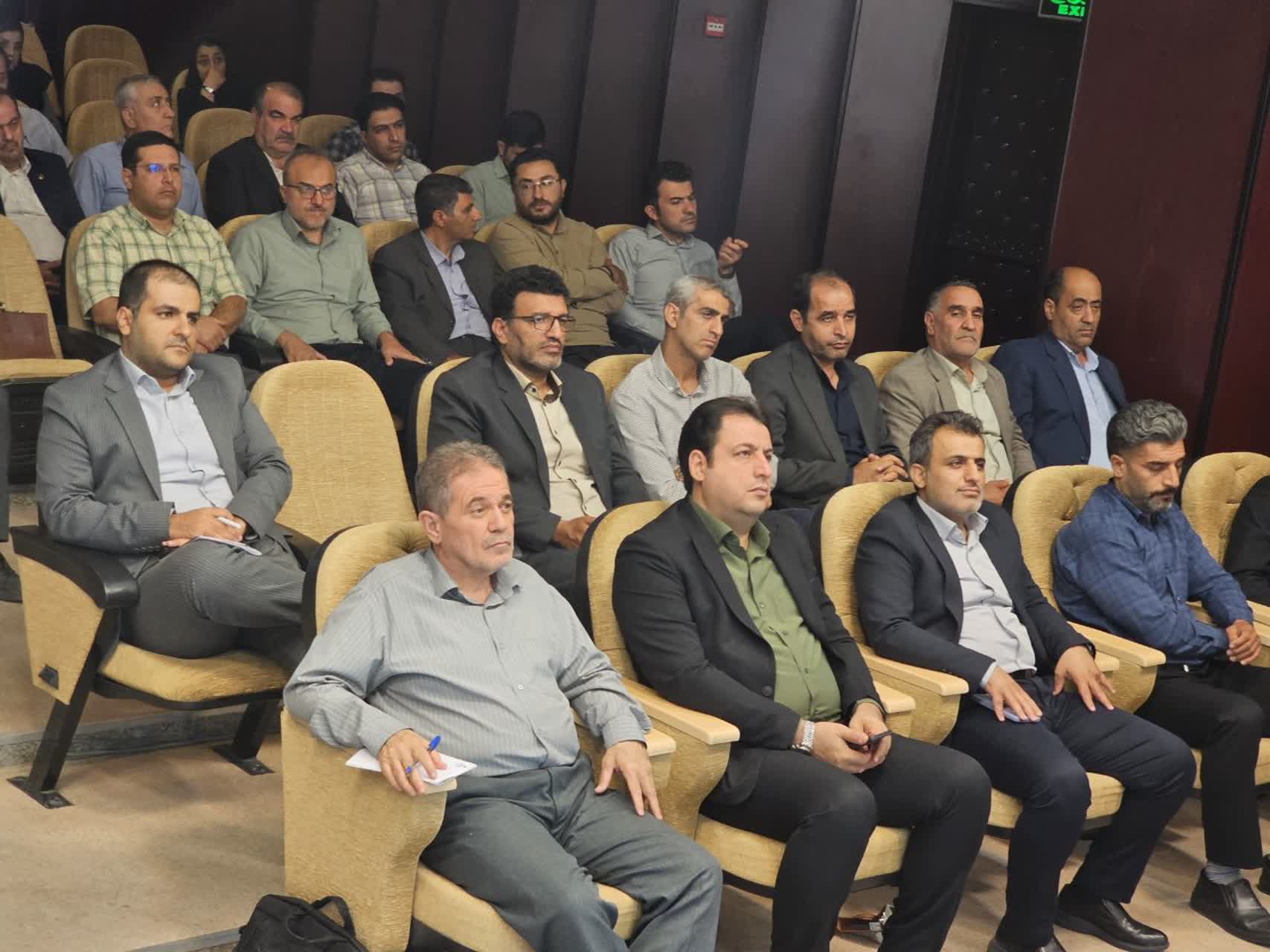 گردهمایی فصلی دبیران شورای اقامه نماز دستگاههای اجرایی کردستان برگزار شد