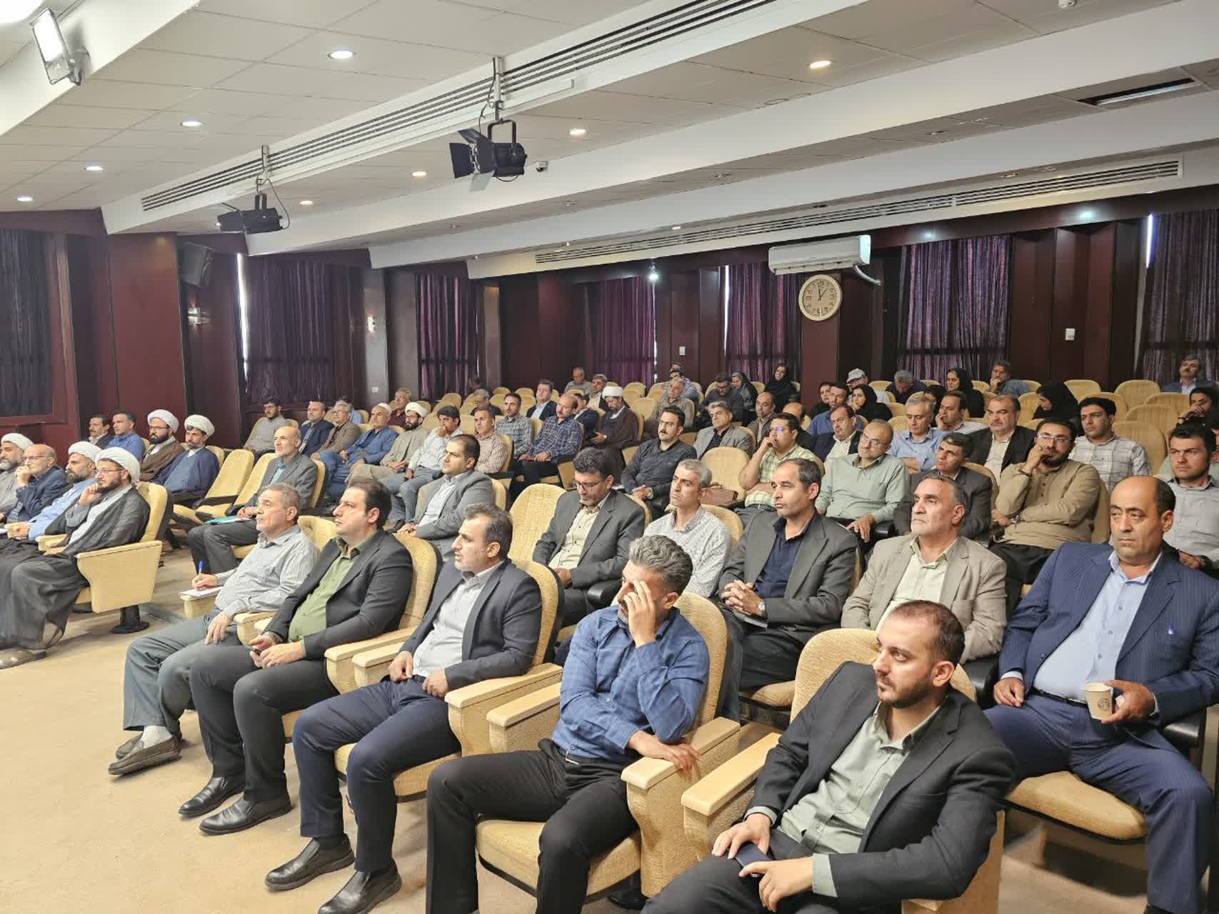 گردهمایی فصلی دبیران شورای اقامه نماز دستگاههای اجرایی کردستان برگزار شد