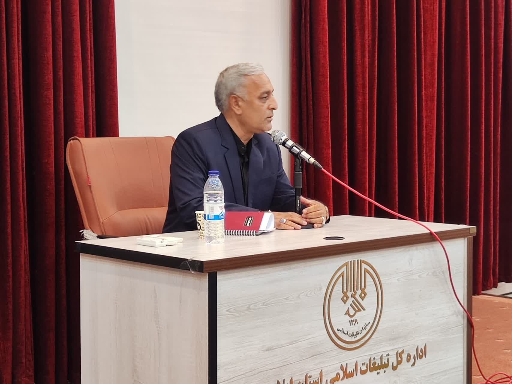 برگزاری جلسه فصلی دبیران شورای اقامه نماز استان ایلام / تأکید بر نقش مدیران در ترویج فرهنگ نماز و احیای کارکردهای مسجد