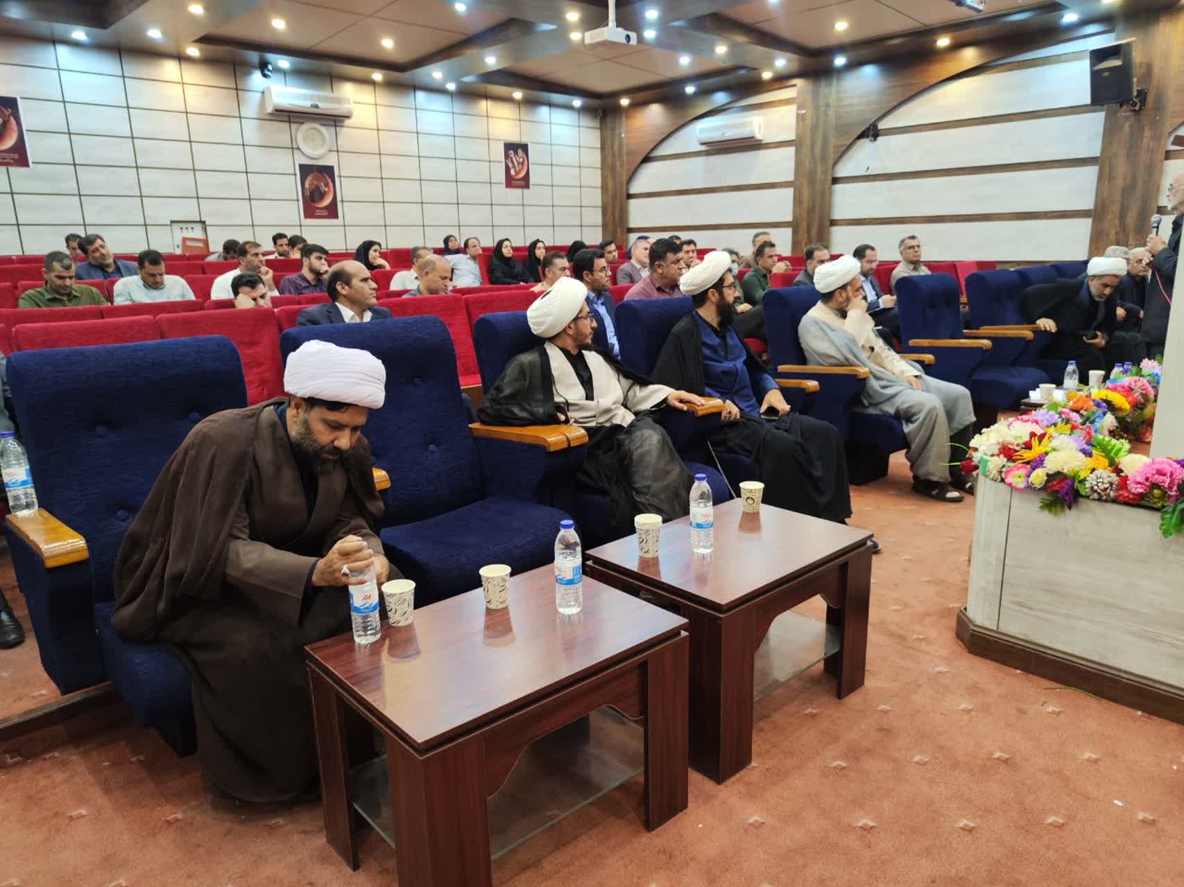برگزاری جلسه فصلی دبیران شورای اقامه نماز استان ایلام / تأکید بر نقش مدیران در ترویج فرهنگ نماز و احیای کارکردهای مسجد
