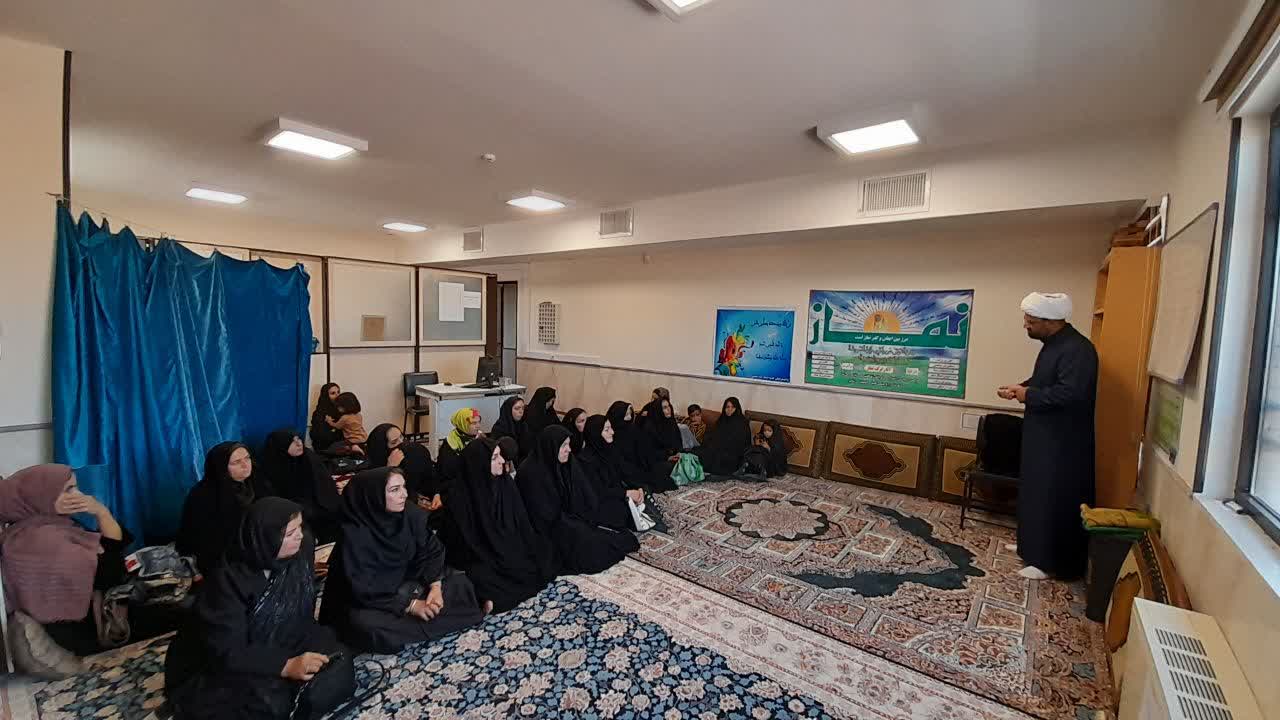 کارگاه آموزشی آداب نماز صحیح بوئین میاندشت اصفهان