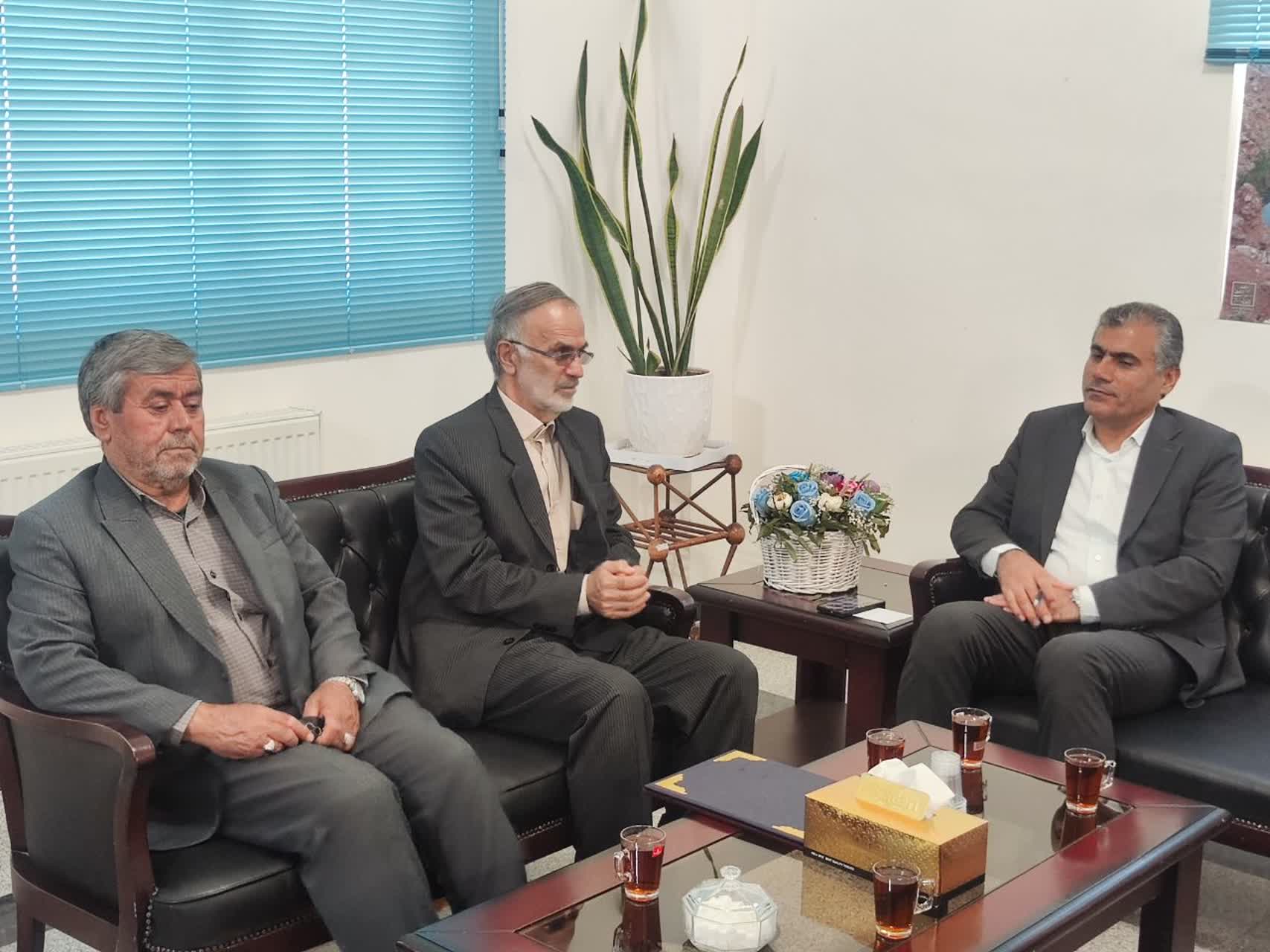 حجتالاسلام باقر سهرابی به عنوان دبیر جدید ستاد اقامه نماز شهرستان آبدانان منصوب شد