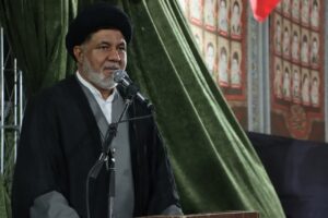 ترویج فرهنگ اقامه نماز در تجمع مردمی میدان نماز شهرستان اشکذر
