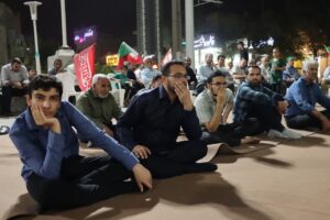 ترویج فرهنگ اقامه نماز در تجمع مردمی میدان نماز شهرستان اشکذر