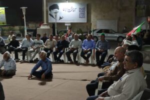 ترویج فرهنگ اقامه نماز در تجمع مردمی میدان نماز شهرستان اشکذر