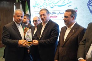 تجلیل از دستگاههای برتر نمازی در جلسه شورای اداری آذربایجانغربی