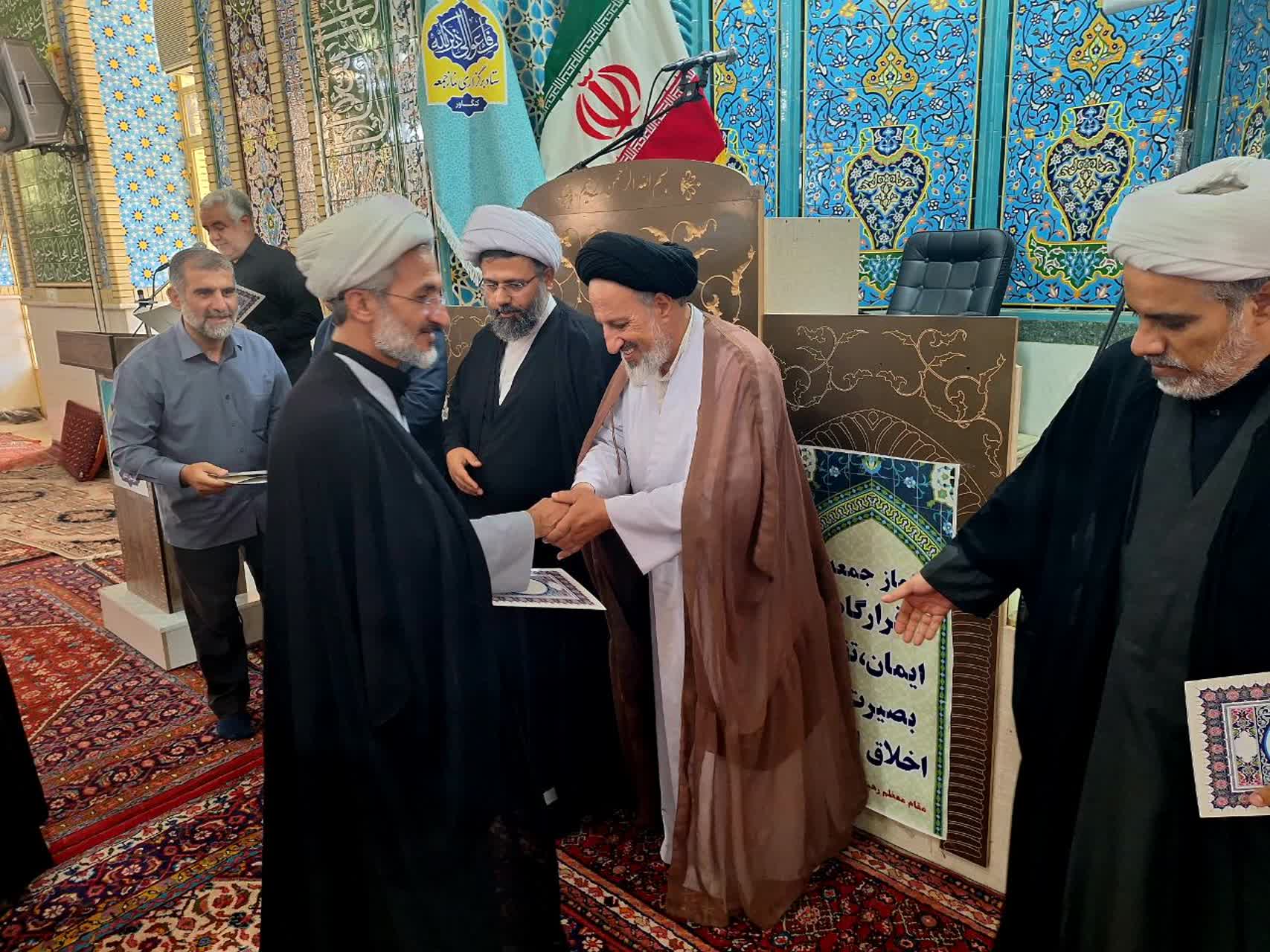 تجلیل از ائمه جماعات مساجد کنگاور به مناسبت روز جهانی مسجد-1