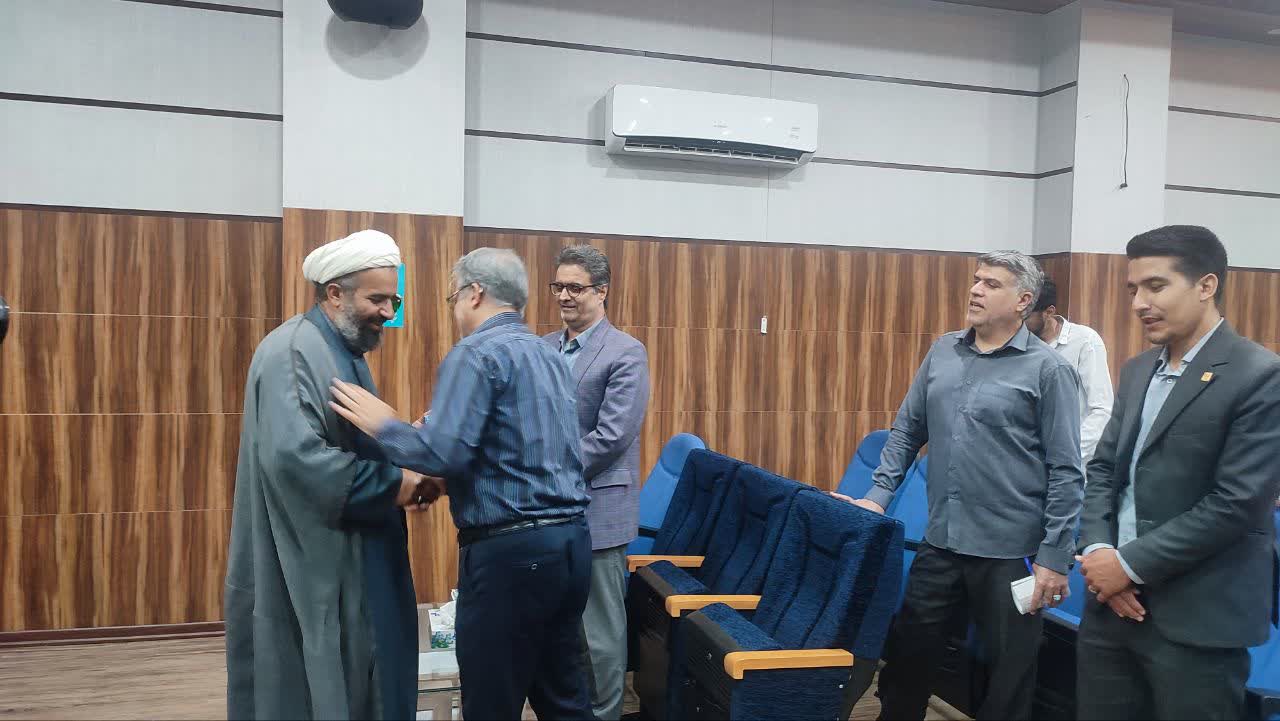 دوره آموزشی نماز و مسئولیت پذیری در محیط کار ویژه کارکنان پزشکی قانونی استان برگزار شد