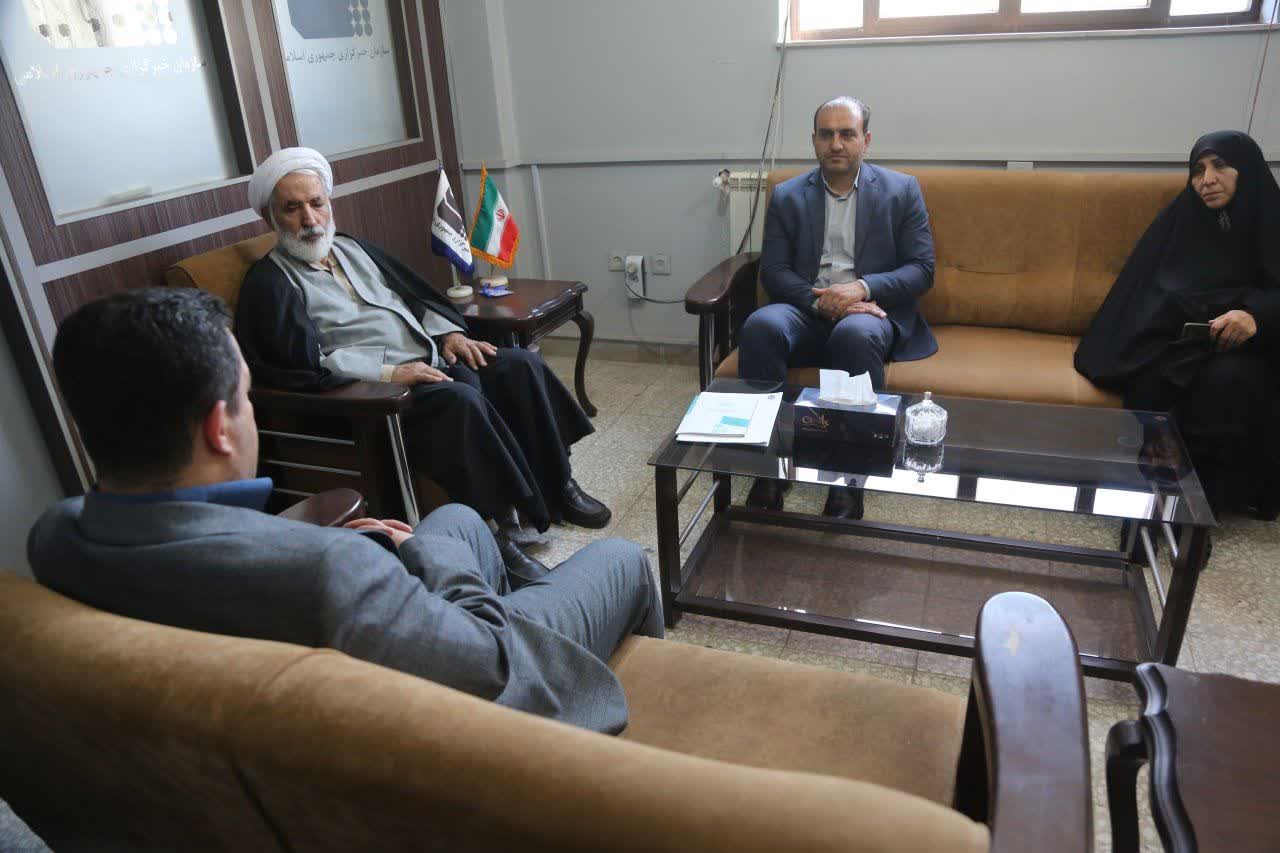 نشست مدیر و کارشناسان ستاد اقامه نماز استان کرمانشاه با مدیر مرکز خبر گزاری ایرنا-2