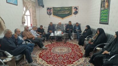 نشست نمازشناسی با محوریت نقش زبان و هنر در ترویج فرهنگ نماز ویژه هنرمندان و شاعران شهرستان فردوس برگزار شد