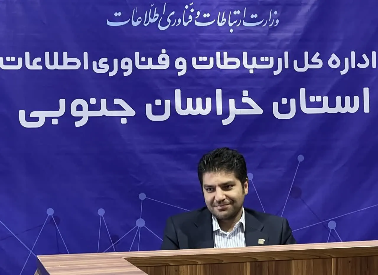 حضور مدیران در صفوف نمازهای جماعت موجب، تقویت فرهنگ مسئولیت‌پذیری و همدلی می‌شود