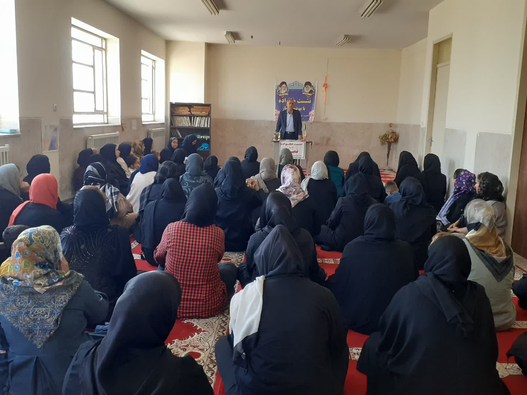 دبیرستاد اقامه نماز گیلانغرب طرح های ابتکاری در جهت ترویج و تعمیق فرهنگ نماز را تشریح کرد -3