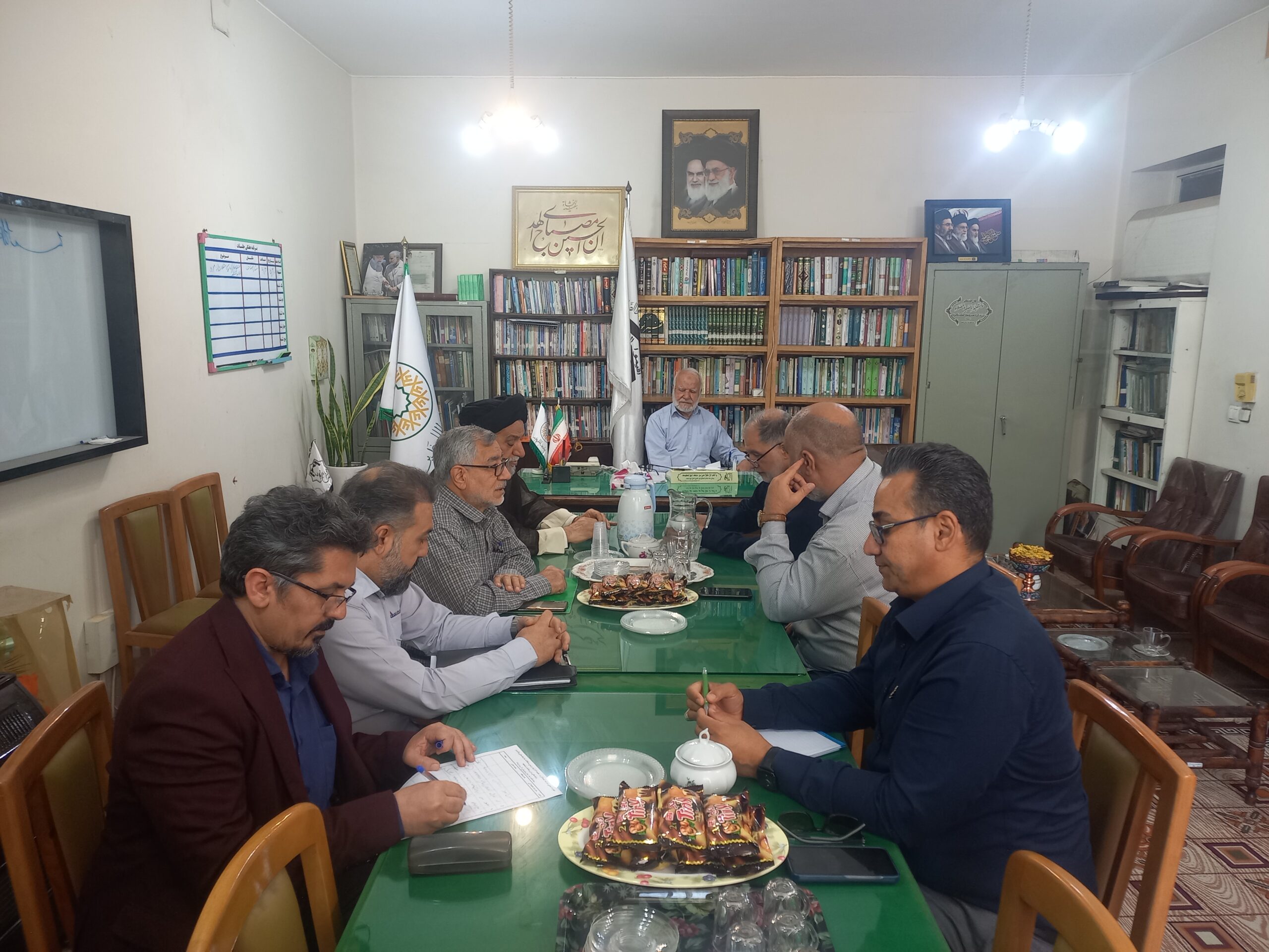 جلسه بررسی مشکلات مساجد و نمازخانه های پایانه های مرزی برگزار شد