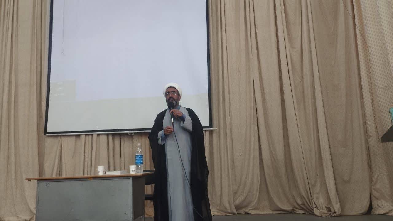 برگزاری جلسه هم اندیشی با عنوان تبیین فرهنگ نماز در مدارس در شهرستان کوهبنان