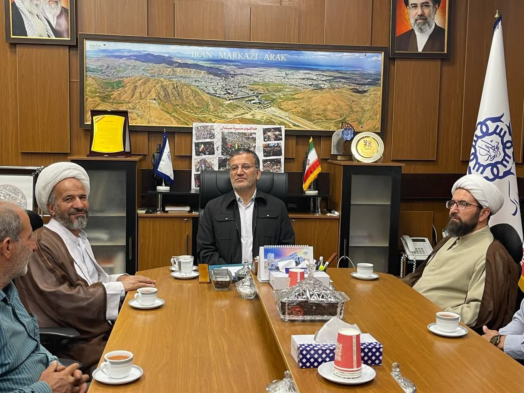 مدیر ستاد اقامه نماز استان مرکزی با شهردار اراک دیدار کرد