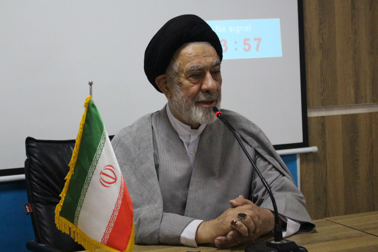 دوره آموزشی ائمه جماعات دستگاههای اجرایی قزوین با تأکید بر ترویج نماز در مدارس و ادارات برگزار شد