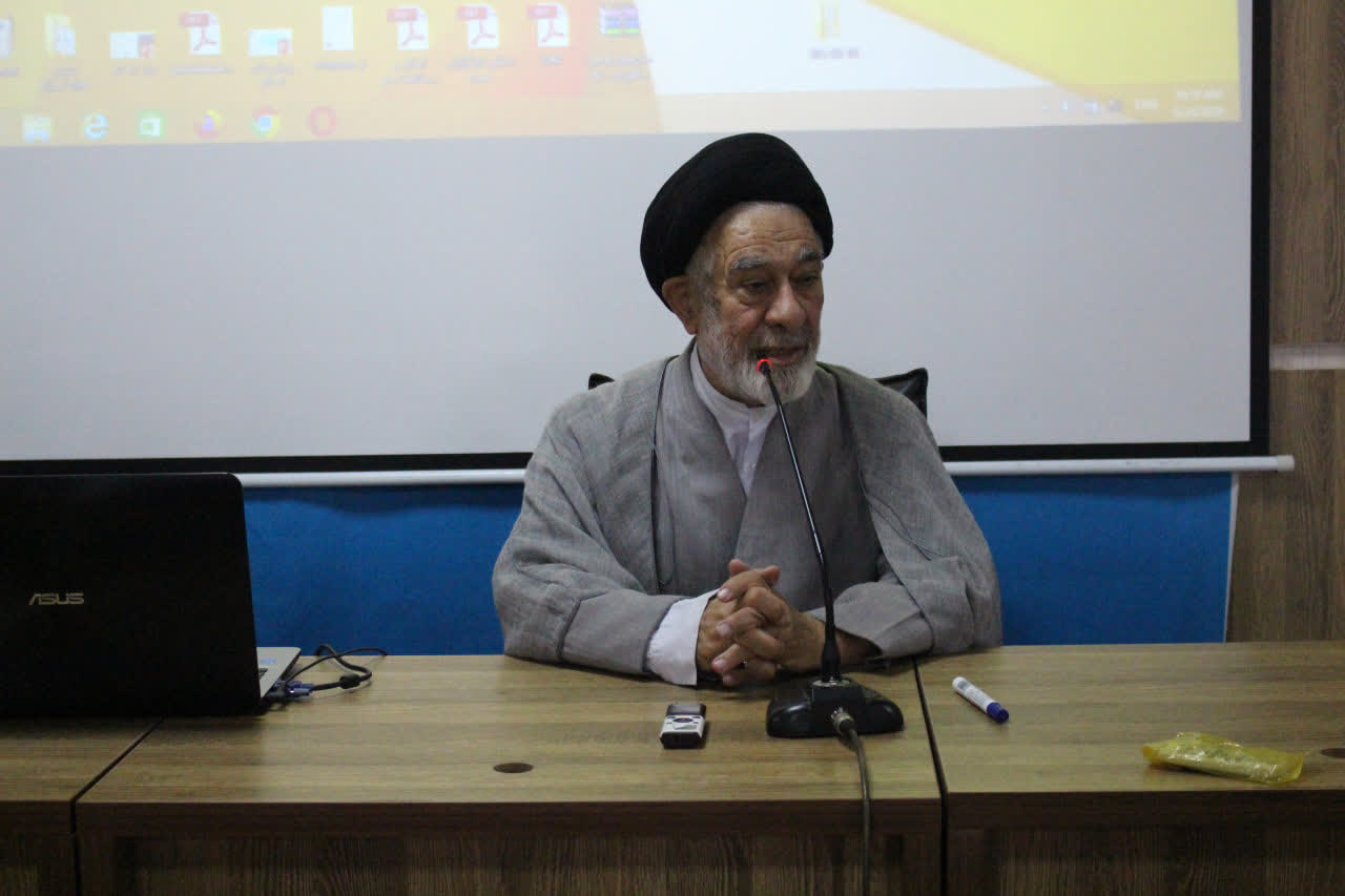دوره آموزشی ائمه جماعات دستگاههای اجرایی قزوین با تأکید بر ترویج نماز در مدارس و ادارات برگزار شد