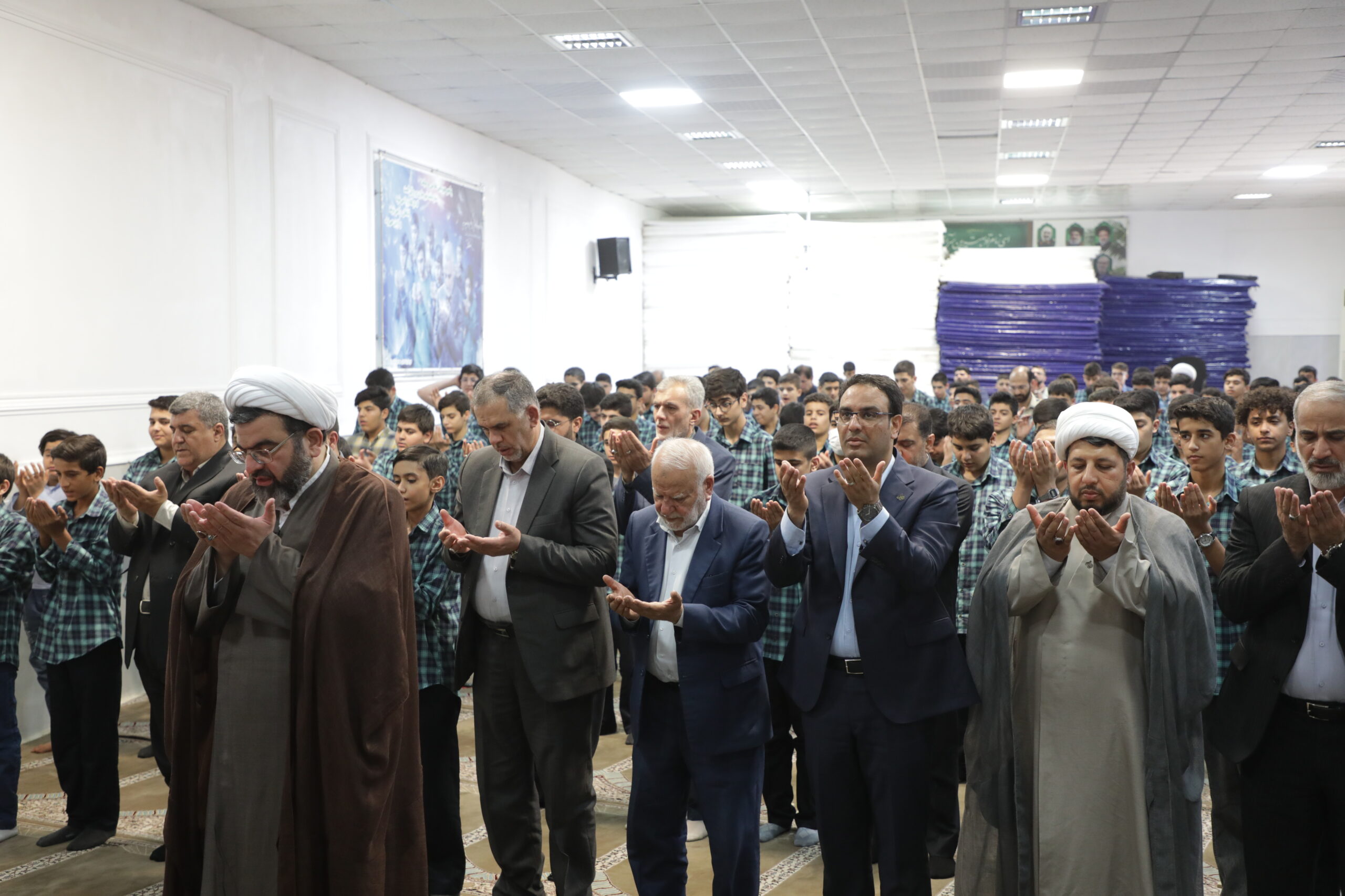 طنین زنگ نماز در مدارس خوزستان نواخته شد