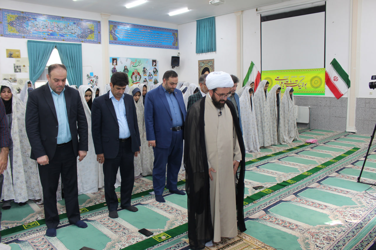 آیین نمادین زنگ نماز در استان مرکزی