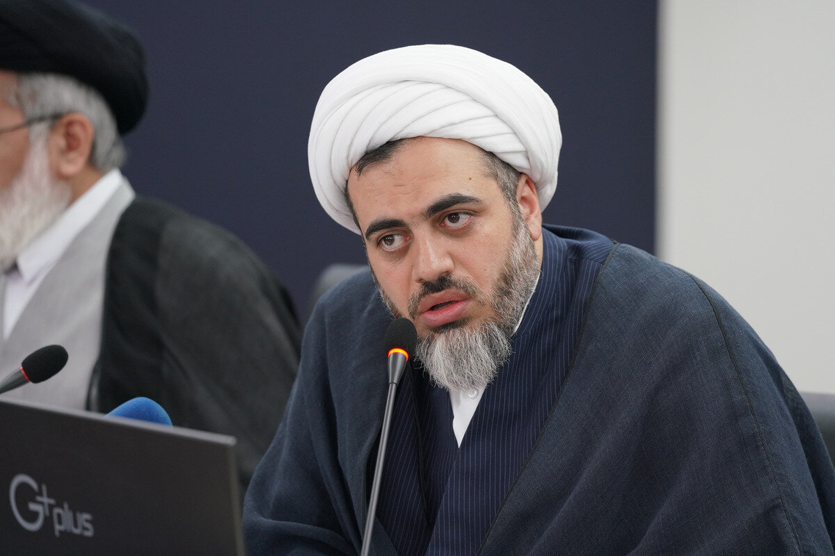 مصاحبه با رئیس نهاد رهبری دانشگاه های اصفهان