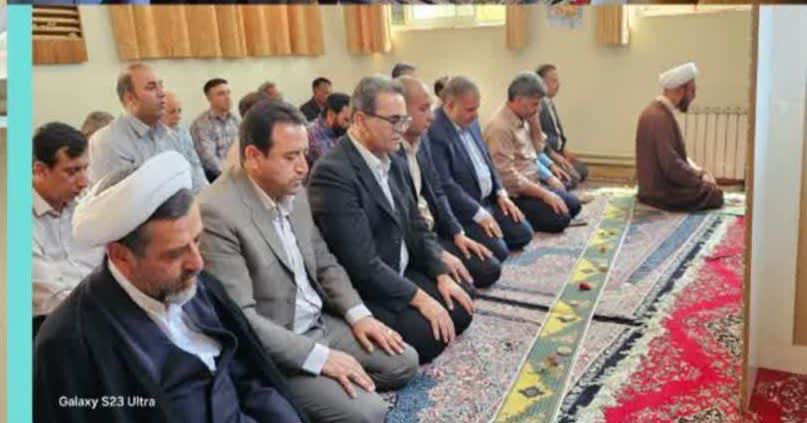 اقامه نماز وحدت بخش ادارات شهرستان بردسیر به میزبانی جهاد کشاورزی شهرستان