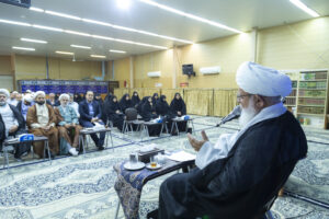 رسالت روحانیت، هدایت جامعه و تقویت ارتباط نسل جوان با خداوند است