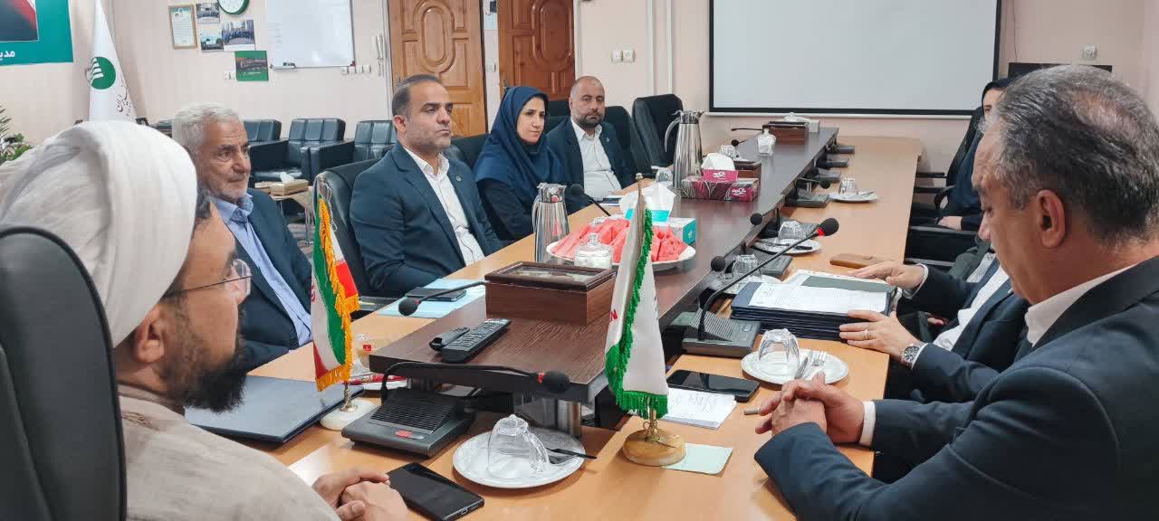 تأکید بر ارتقای کیفیت برنامه های اقامه نماز در پست بانک استان سمنان