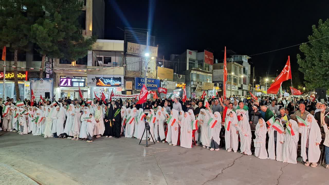 جشن تکلیف دختران پایه سوم ابتدایی در ایلام برگزار شد